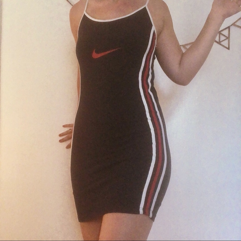 ~ vintage Nike mini-dress with race stripes (L) ~